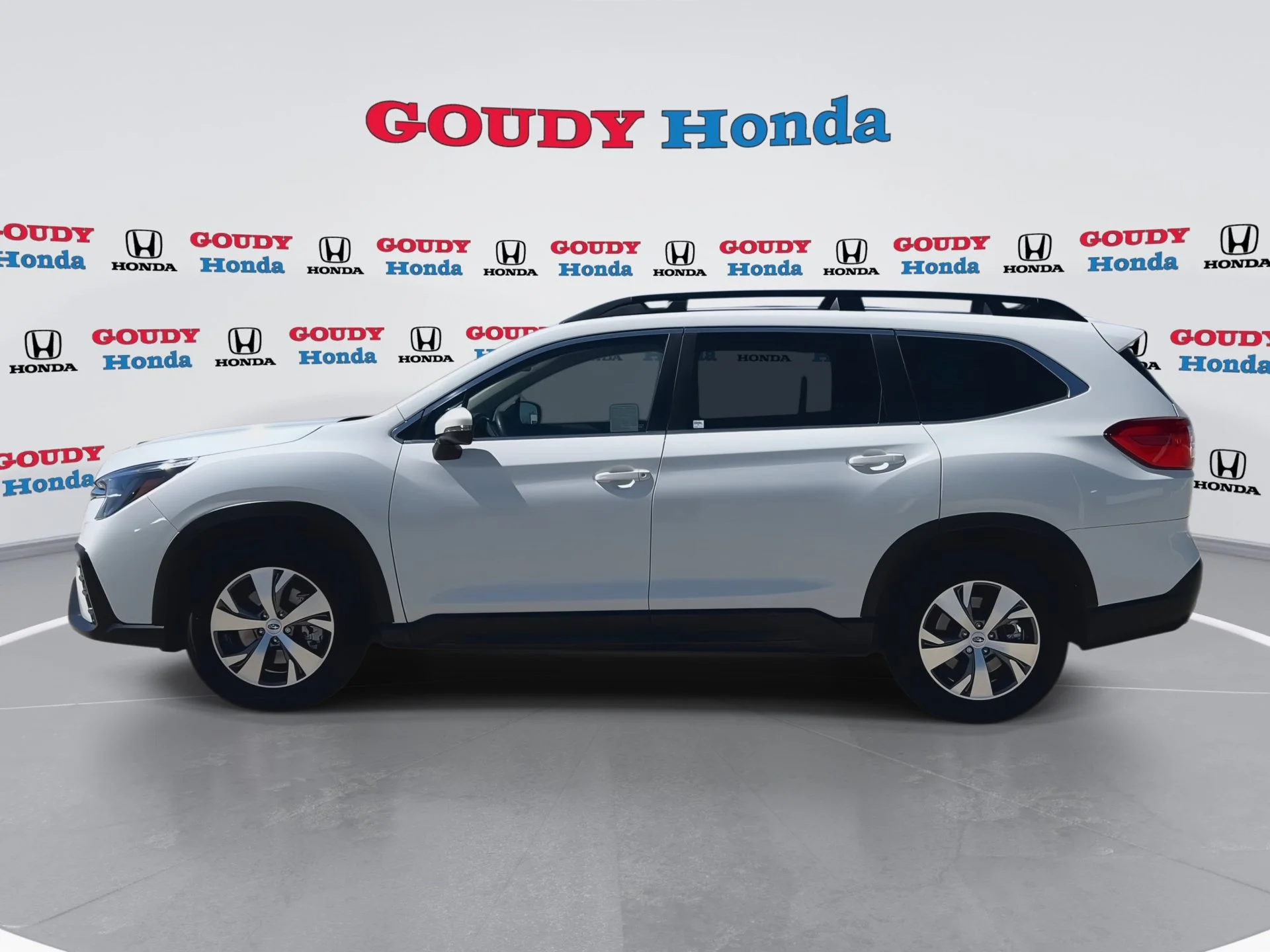 Used 2023 Crystal White Pearl Subaru Premium image 5