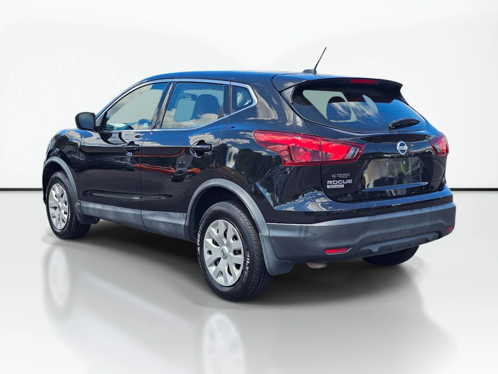 Used 2018 Magnetic Black Nissan S image 12