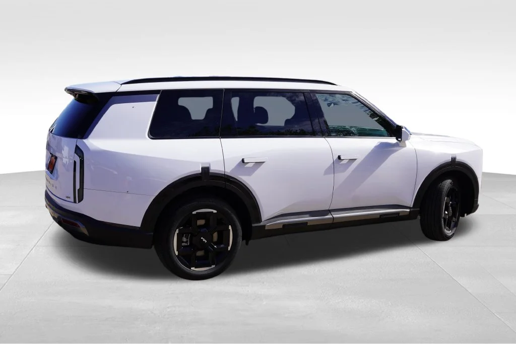 Certified Used 2027 Glacial White Kia EX image 5