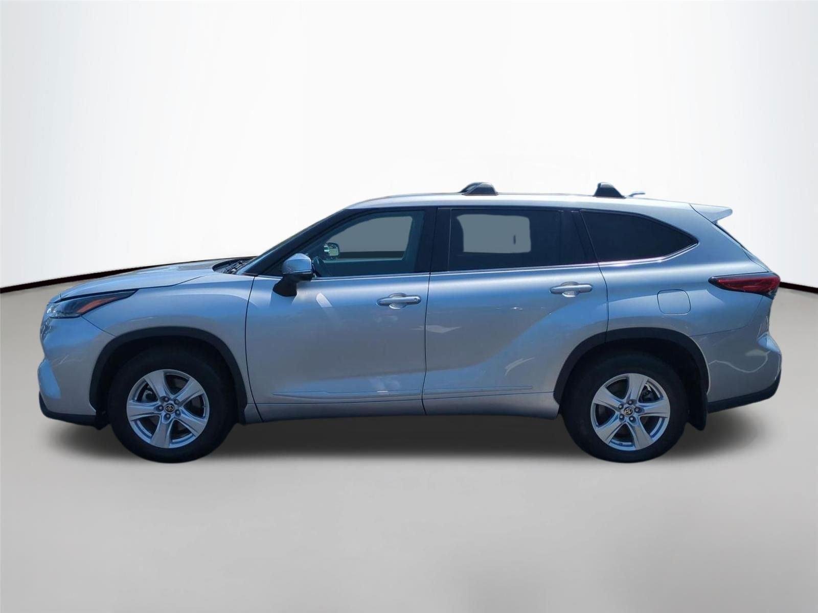 Used 2021 Celestial Silver Metallic Toyota LE image 5