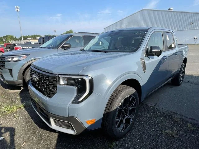 New 2026 Azure Gray Metallic Tri-Coat Ford Lariat® image 3