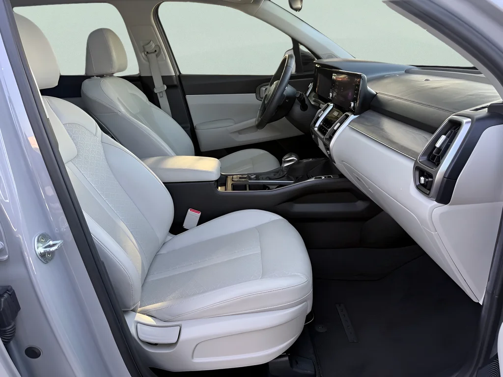 Used 2022 Gray Kia EX image 15