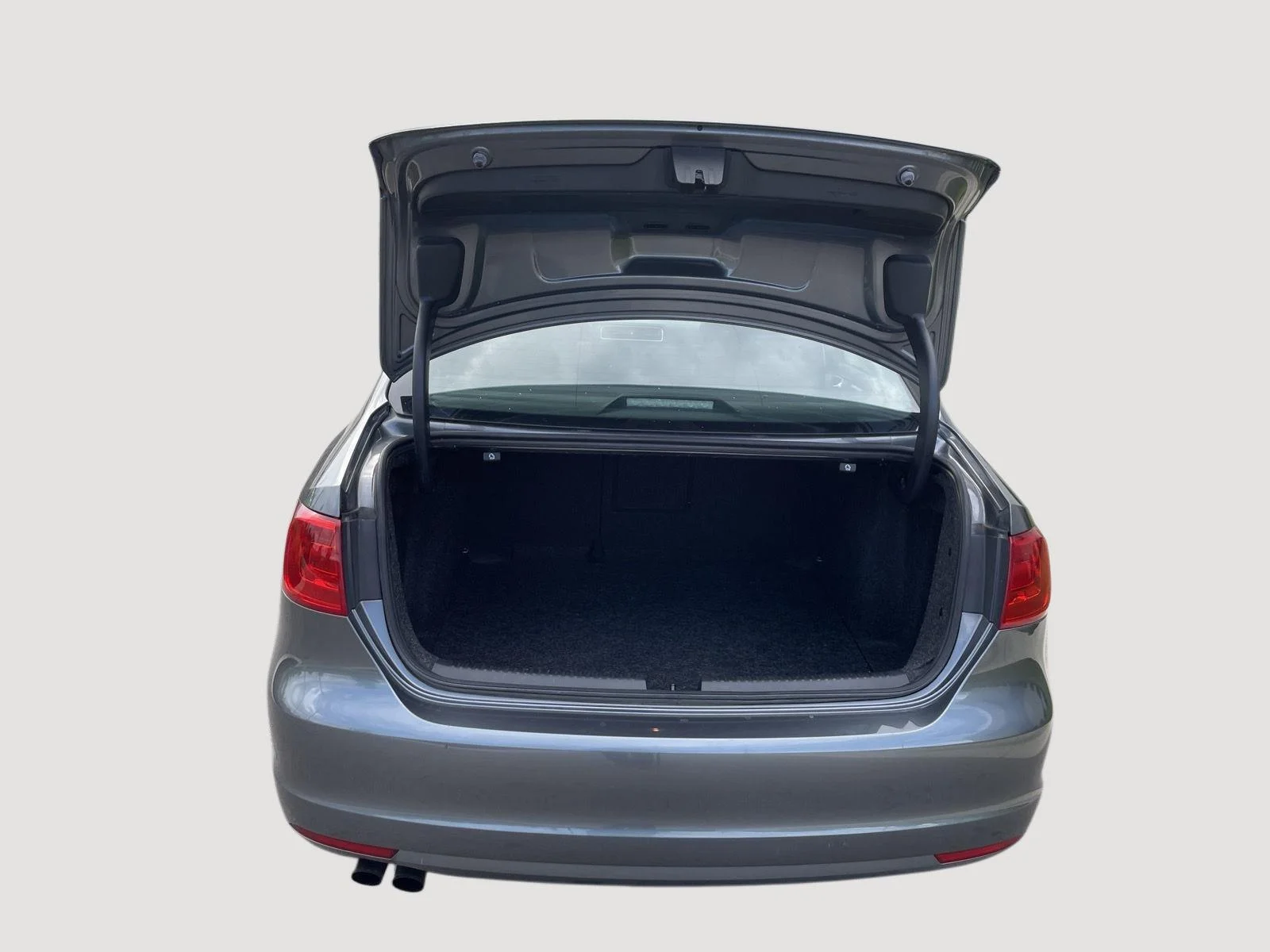 Used 2014 Platinum Gray Metallic Volkswagen SE image 16