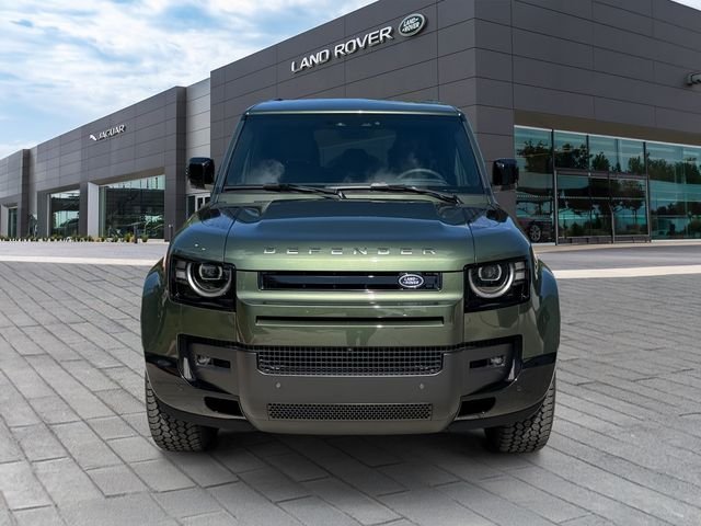 New 2026 Woolstone Green Land Rover X-Dynamic SE image 8