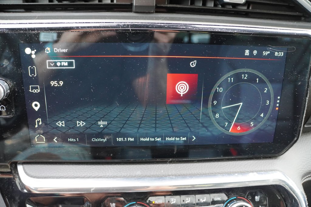 Used 2024 White GMC Denali image 8