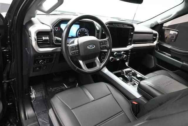 Certified Used 2023 Avalanche Ford XLT image 9