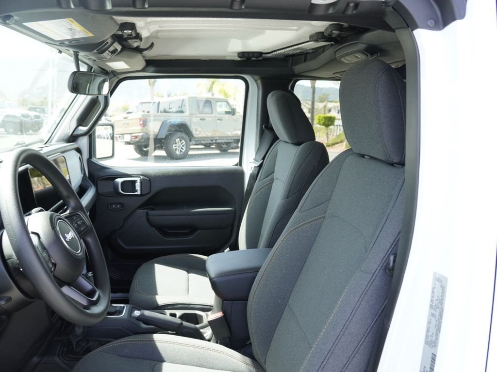 New 2026 Bright White Clear-Coat Exterior Paint Jeep Sport image 19