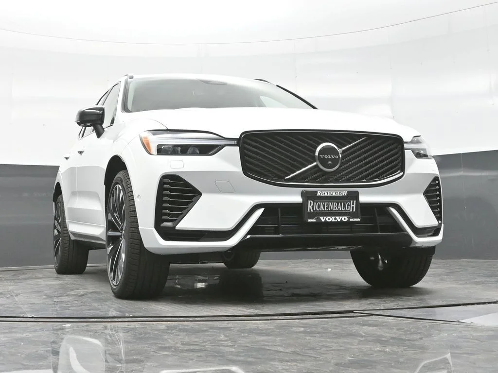 New 2026 White Volvo T8 Ultra image 38