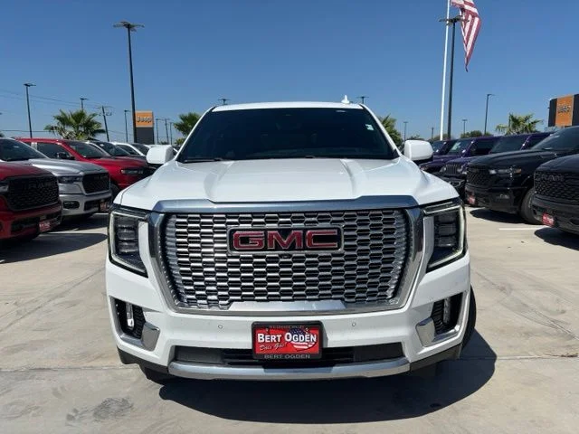 Used 2023 White GMC Denali image 2