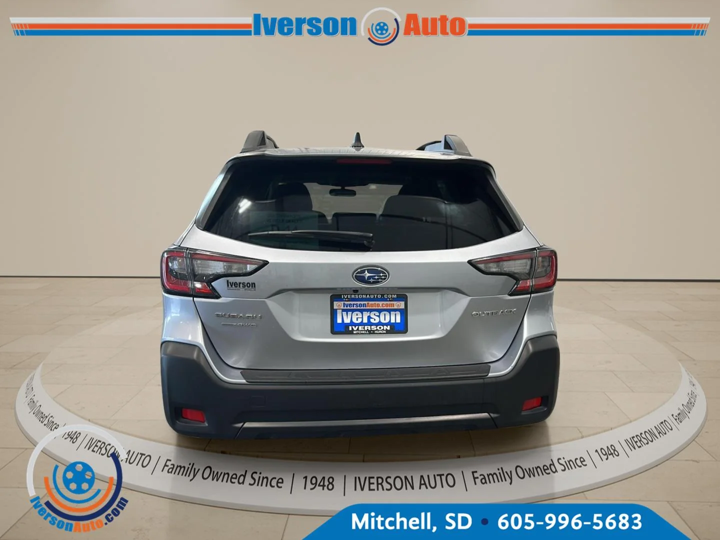 Used 2025 Ice Silver Metallic Subaru Premium image 6