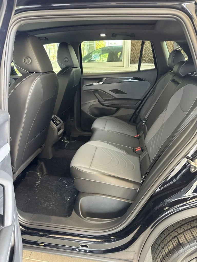 New 2026 Black Volkswagen 2.0T SE R-Line Black image 9