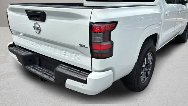 Used 2024 White Nissan SL image 37