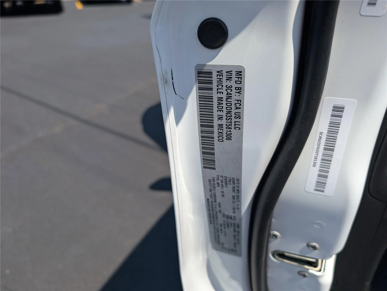 Used 2025 Bright White Clearcoat Jeep Trailhawk image 31