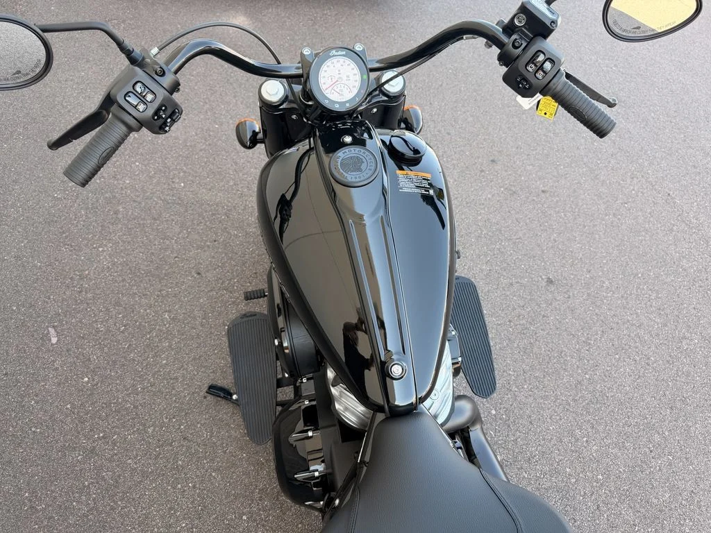 New 2026 BLACK METALLIC  Indian Motorcycle  image 3