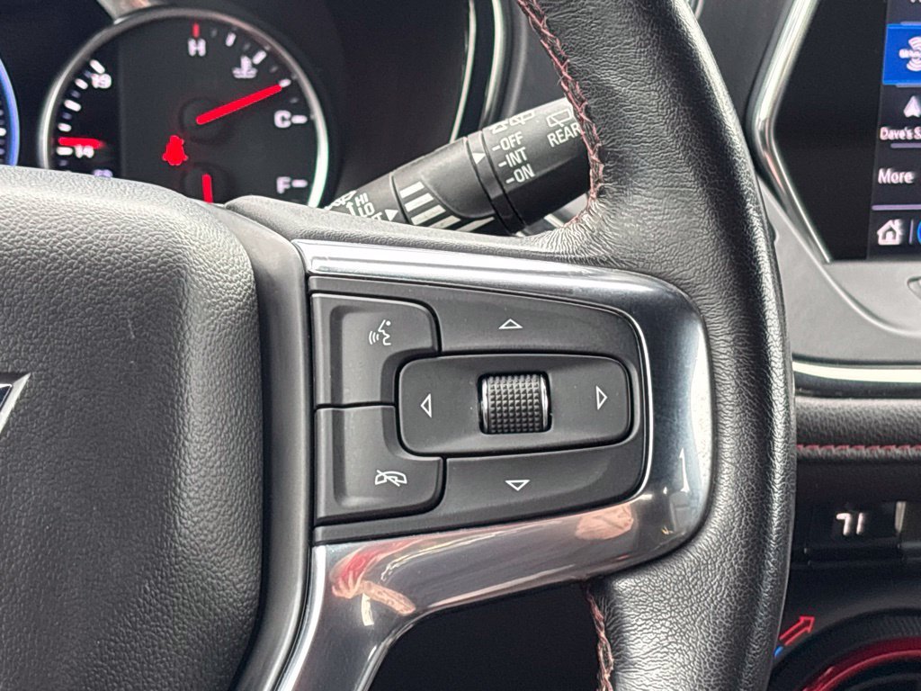 Used 2022 Red Chevrolet RS image 27