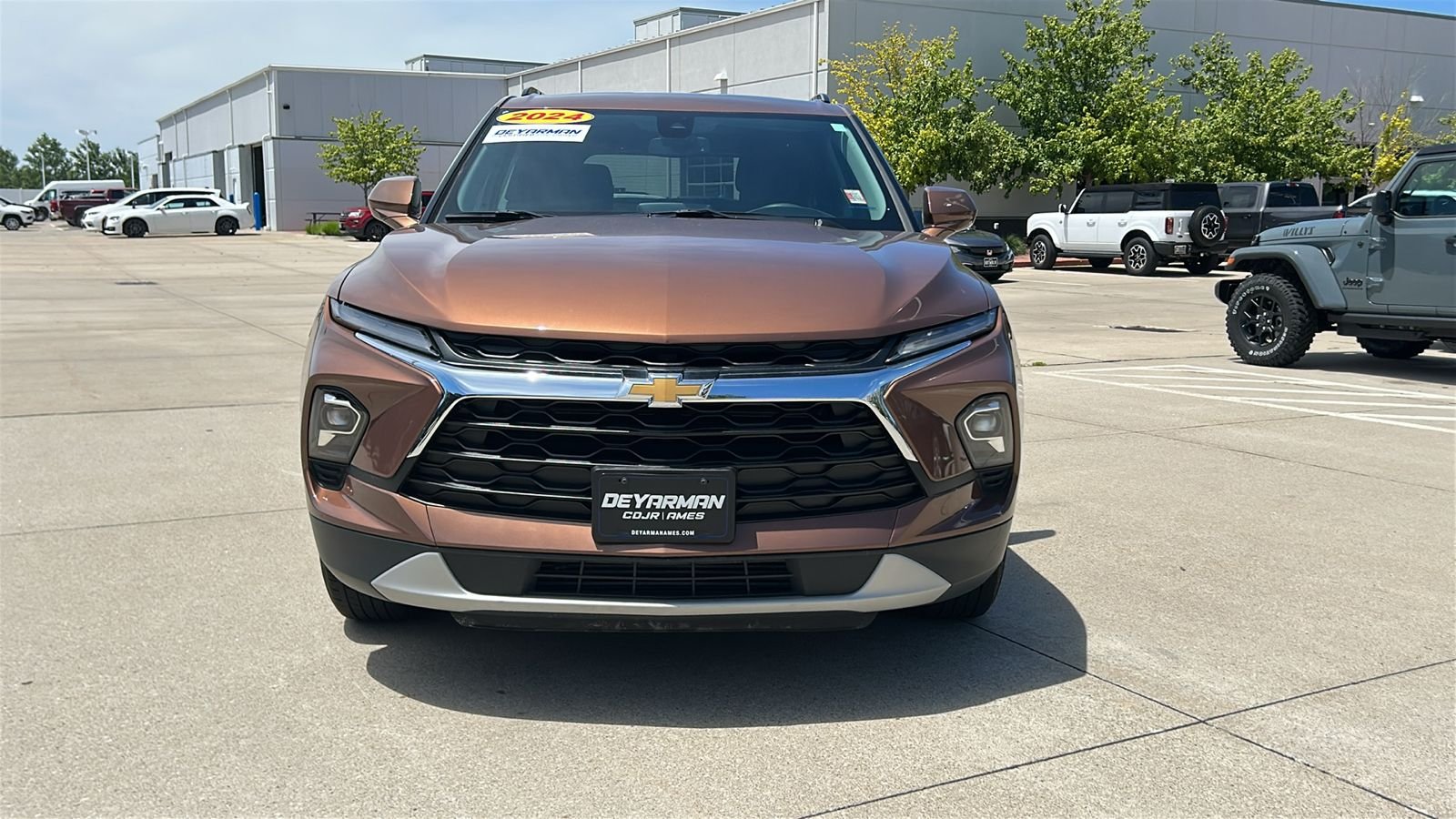 Used 2024 Brown Chevrolet LT image 9