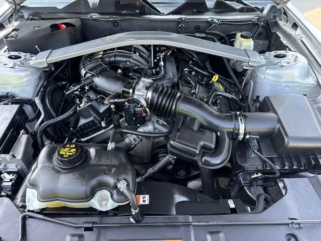 Used 2014 Silver Ford V6 image 16