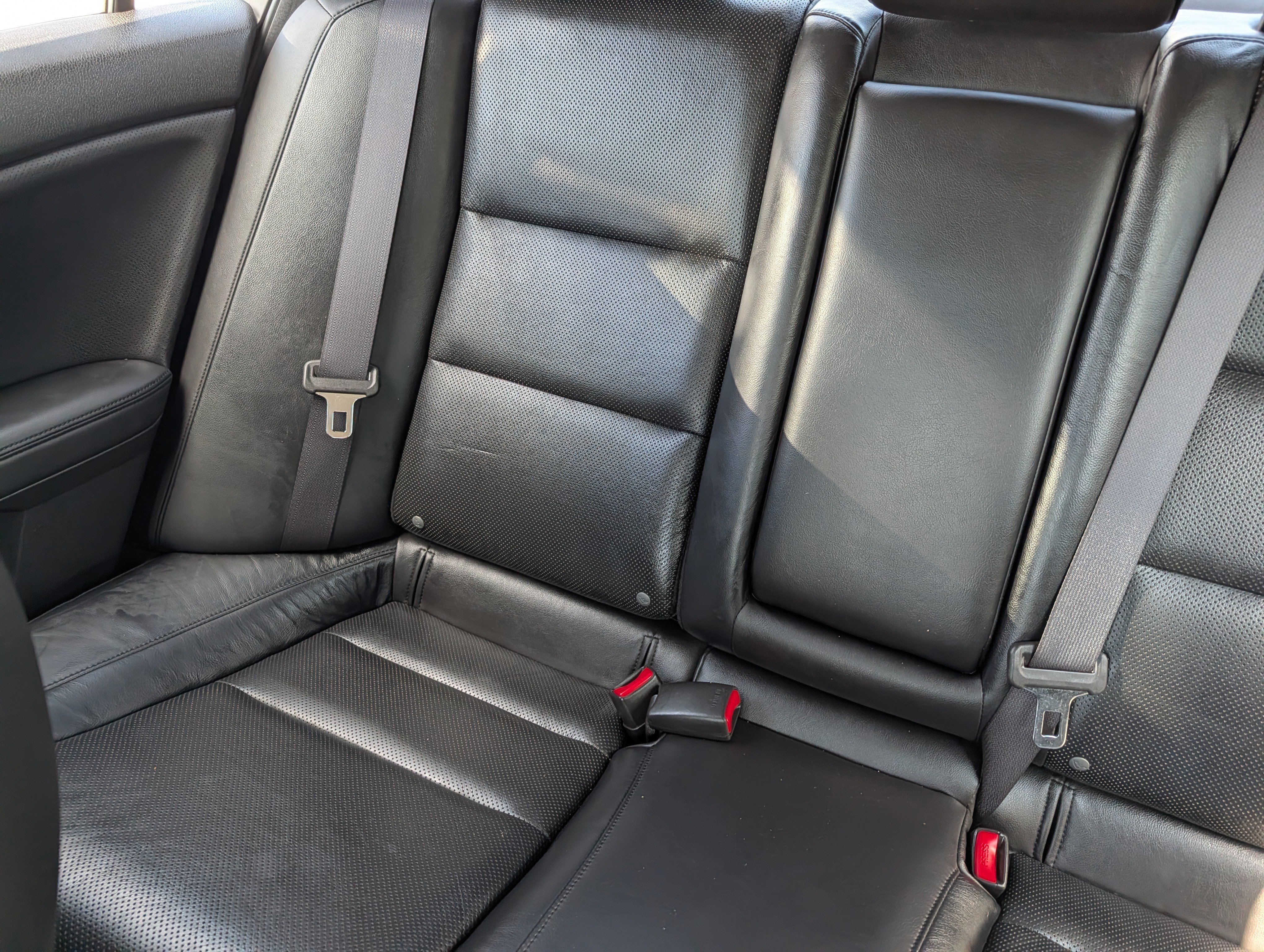 Used 2010 Crystal Black Pearl Acura  image 12