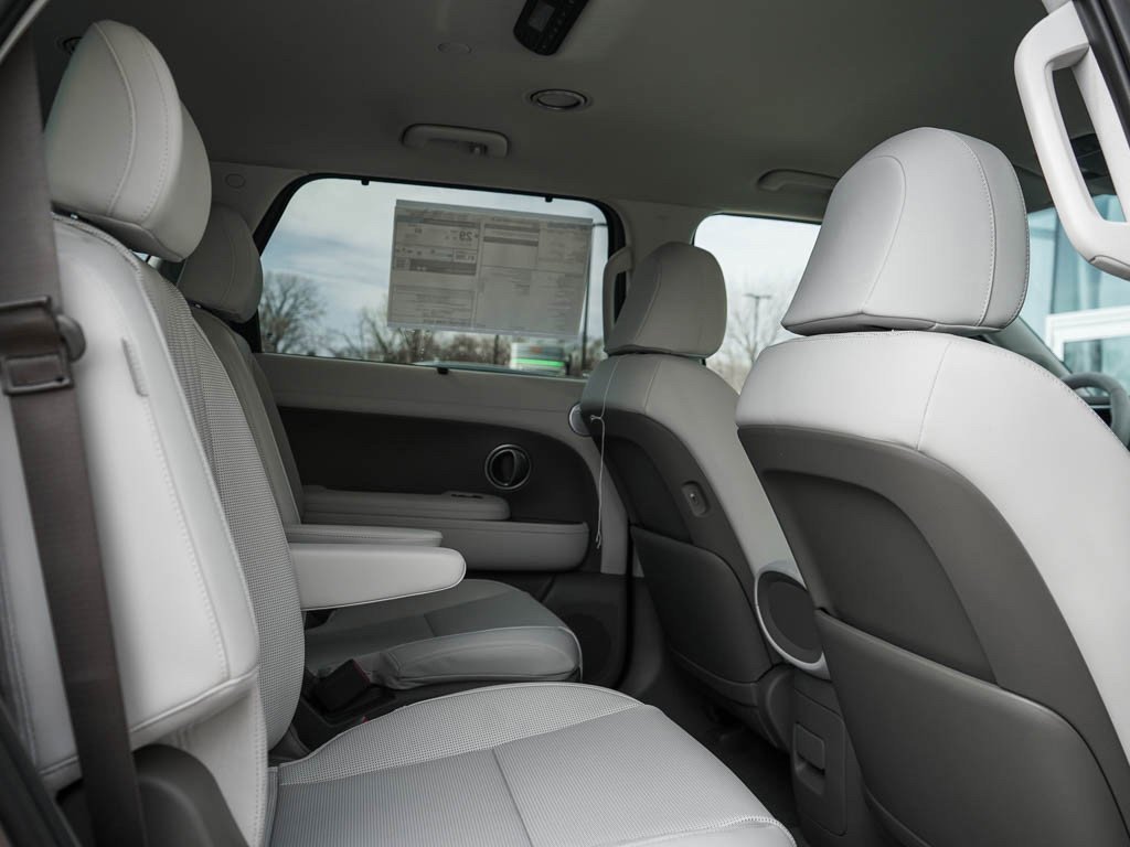 New 2026 Creamy White Pearl Hyundai SEL 7P AWD image 13