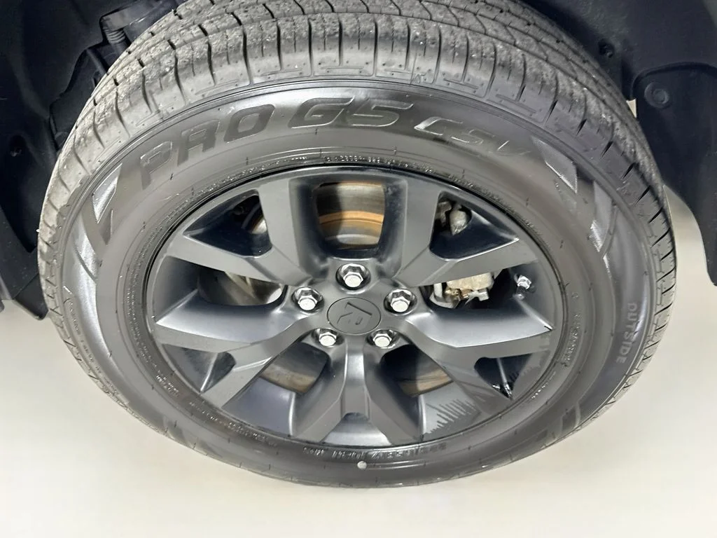 Used 2022 Midnight Black Metallic Toyota LE image 37