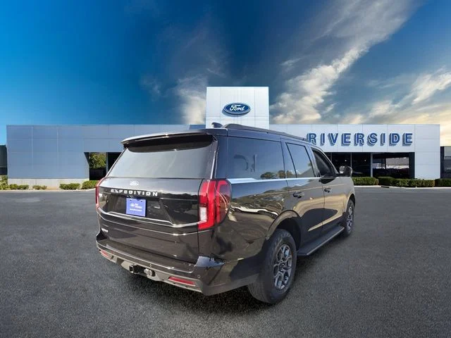 Certified Used 2025 Agate Black Metallic Ford Active image 6