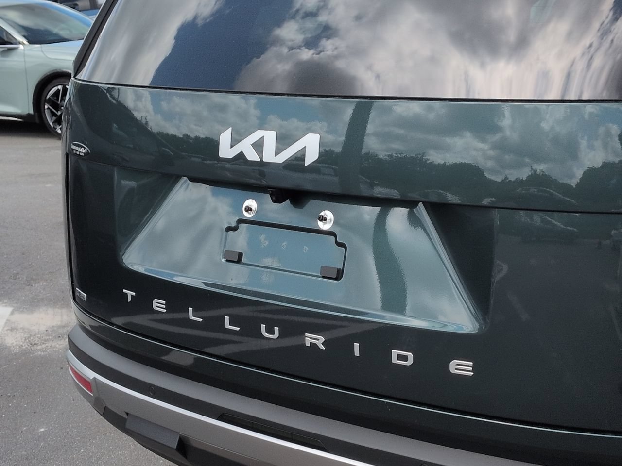 New 2027 Black Jade Green Kia EX image 13