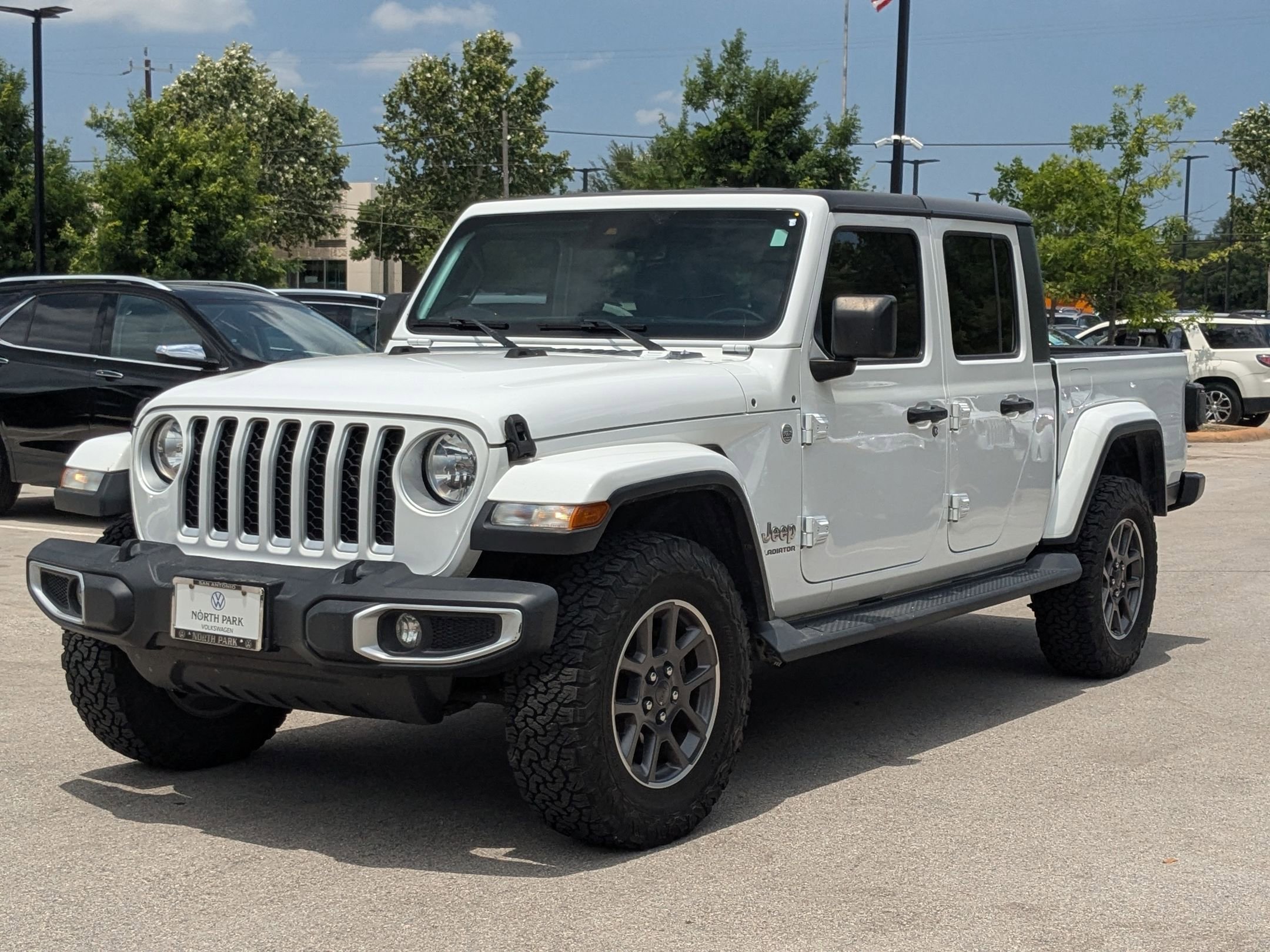 Used 2020 Bright White Clearcoat Jeep Overland image 7