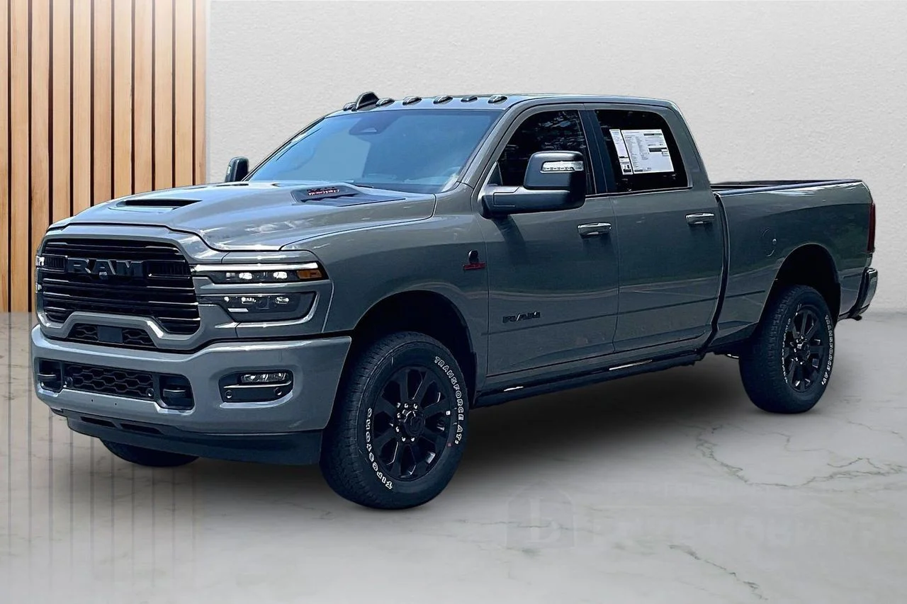 New 2026 Ceramic Gray Clear-Coat Exterior Paint RAM Laramie image 4