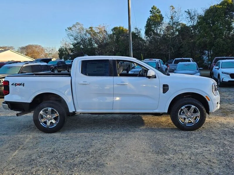 New 2025 Oxford White Ford LARIAT® image 12