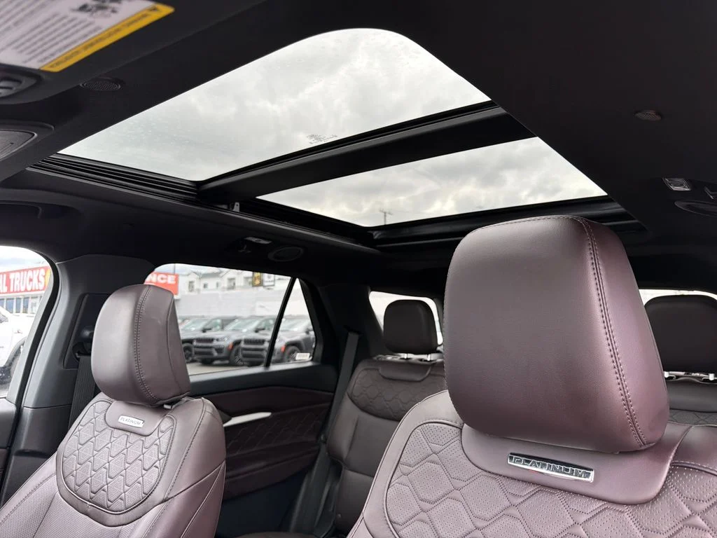Used 2025 Gray Ford Platinum image 17