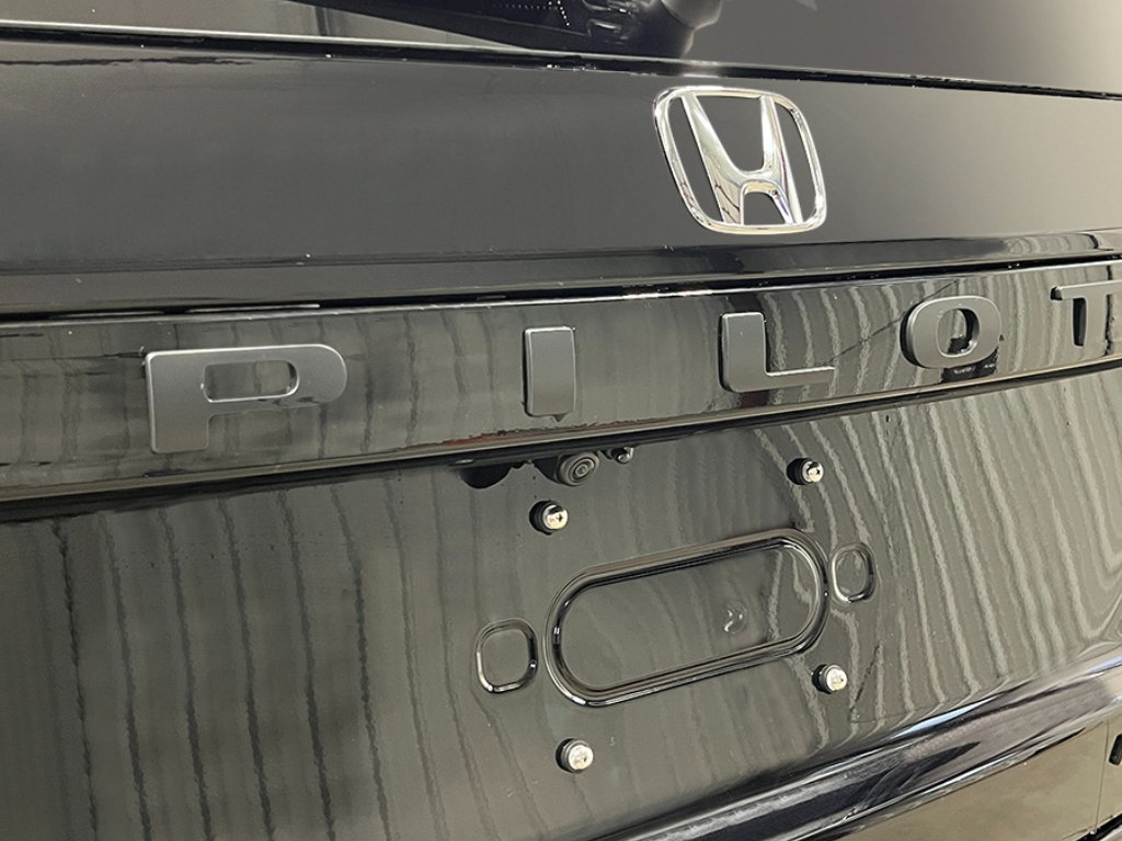 New 2026 Crystal Black Pearl Honda Black Edition image 9