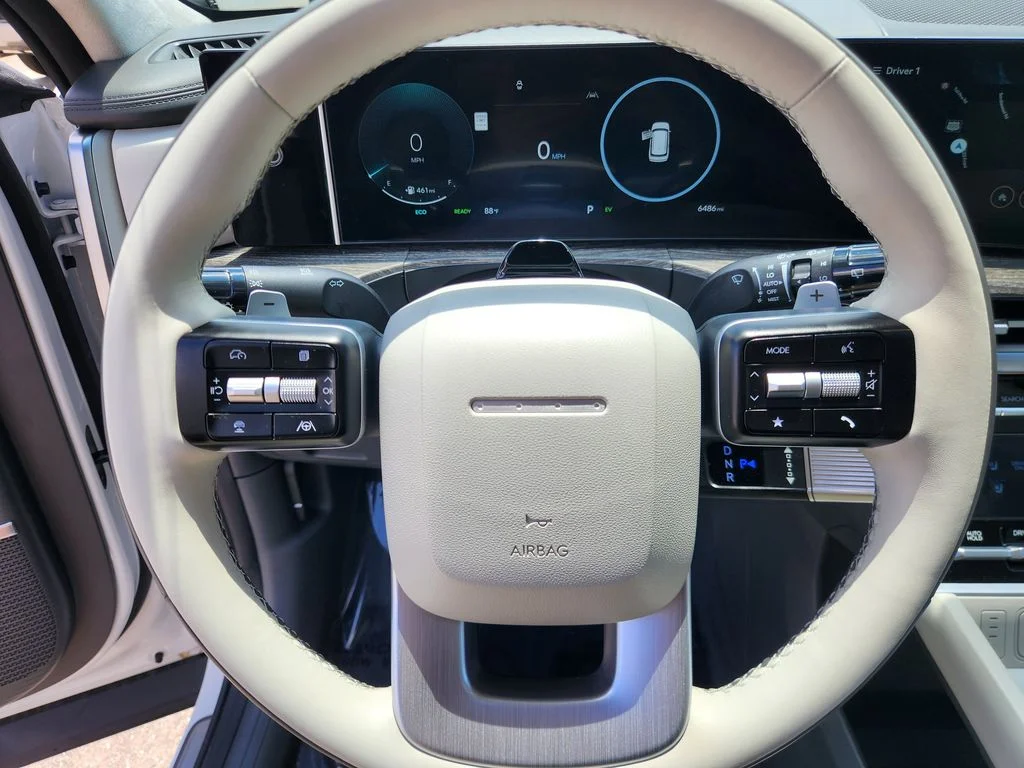 Used 2025 Serenity White Hyundai Calligraphy image 24