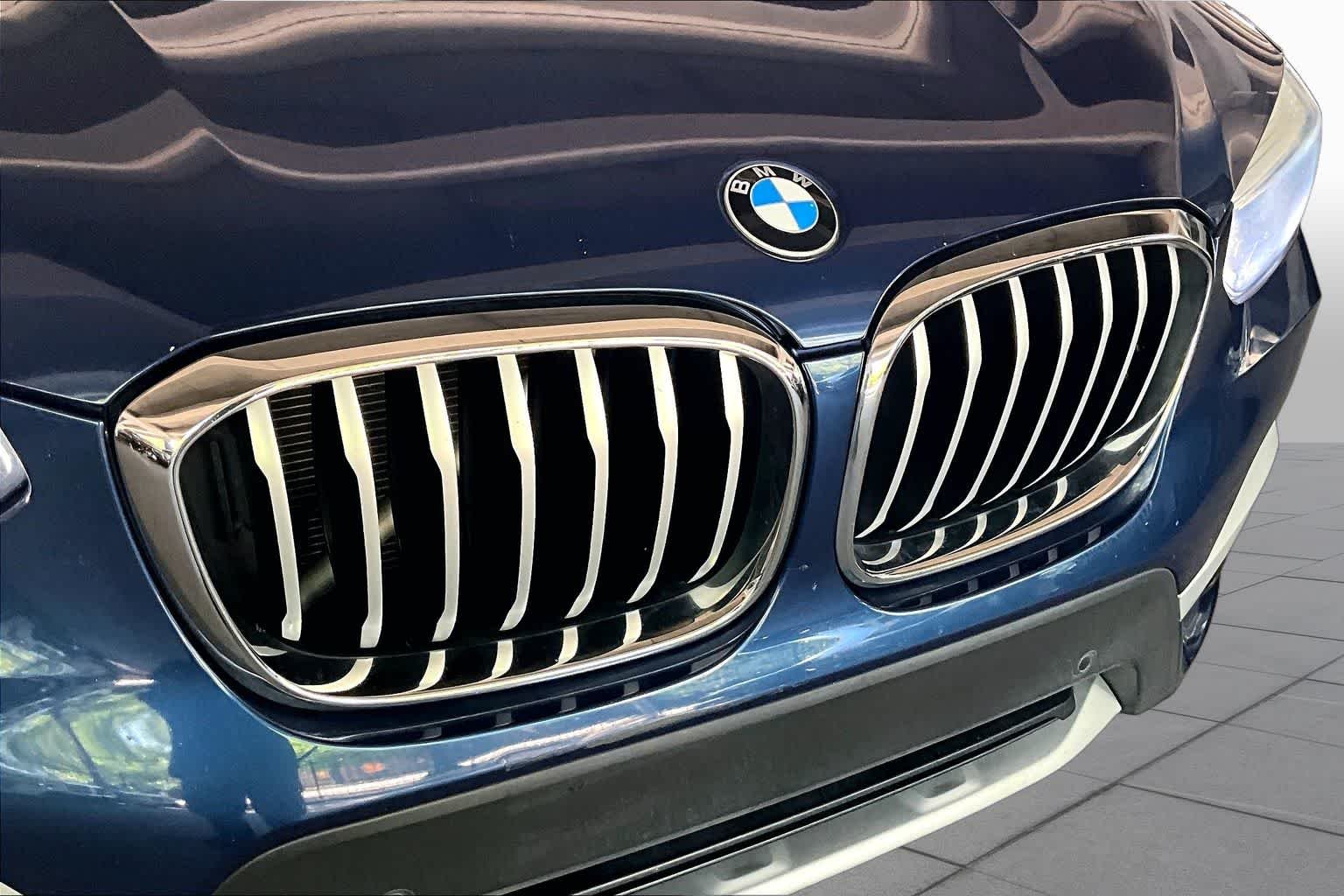 Used 2018 Phytonic Blue Metallic BMW xDrive30i image 29