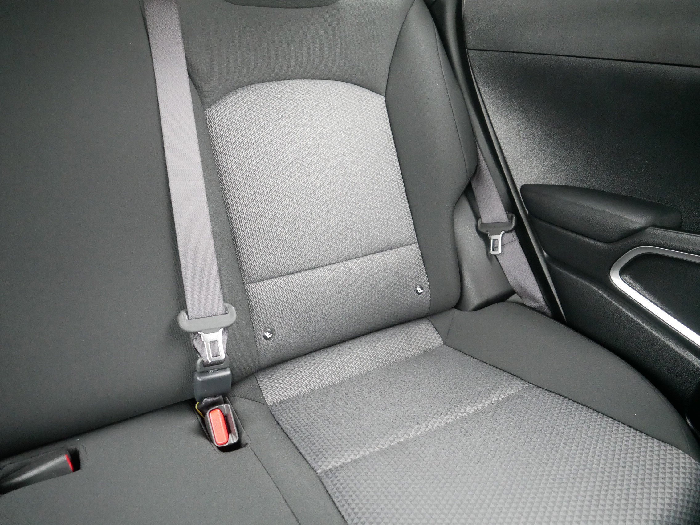 Used 2025  Kia LX image 14