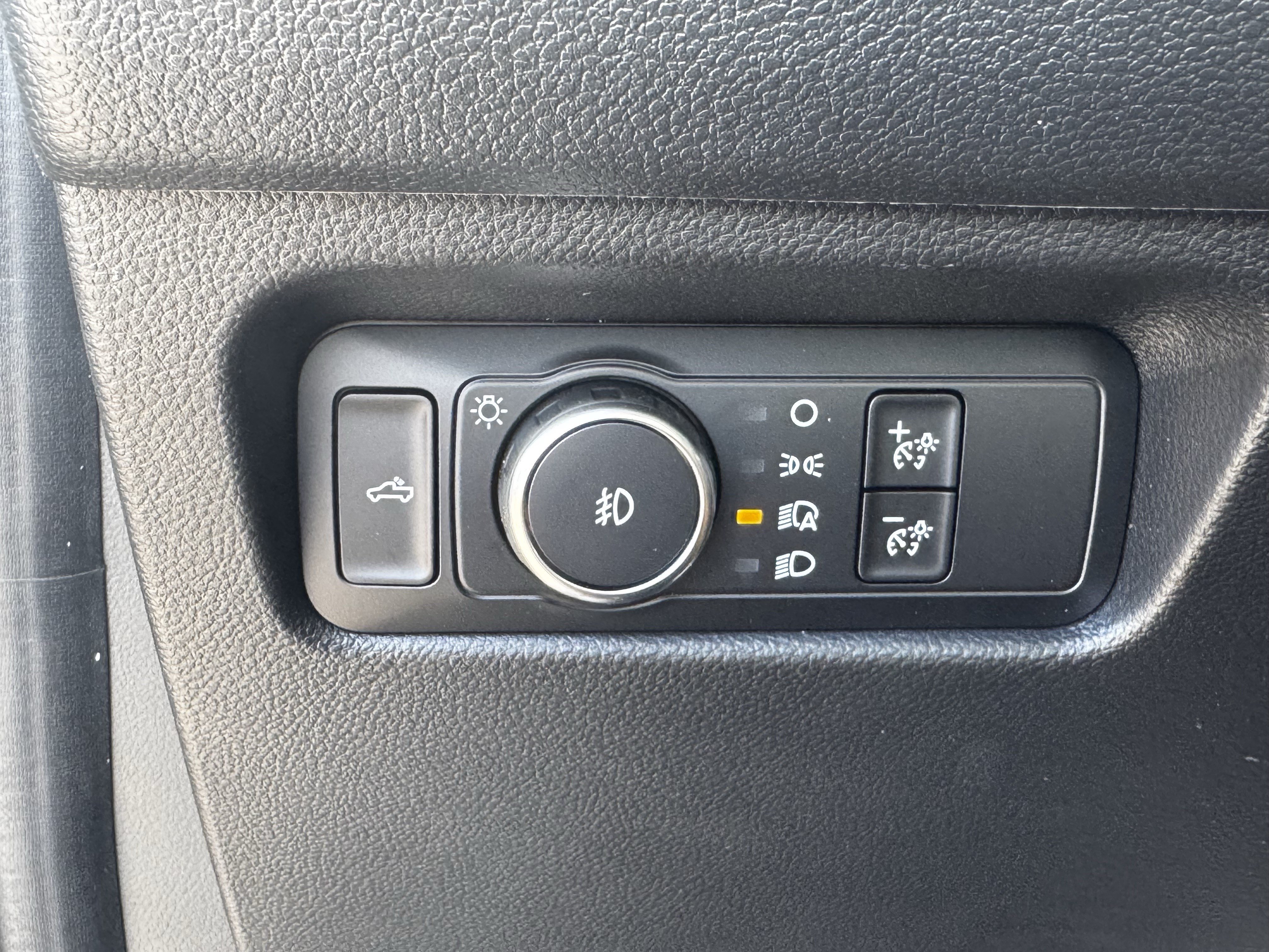 New 2026 Desert Sand Ford XLT image 16
