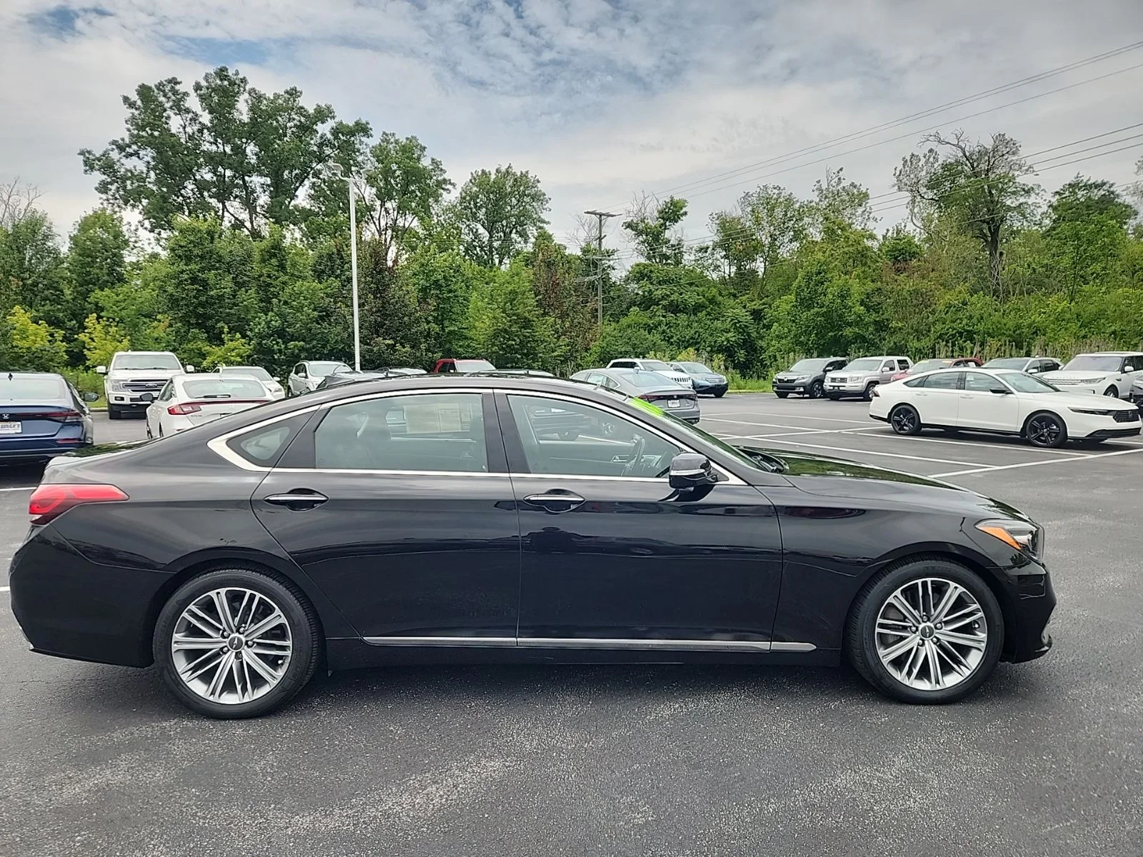 Used 2018 Black Genesis 3.8 image 8