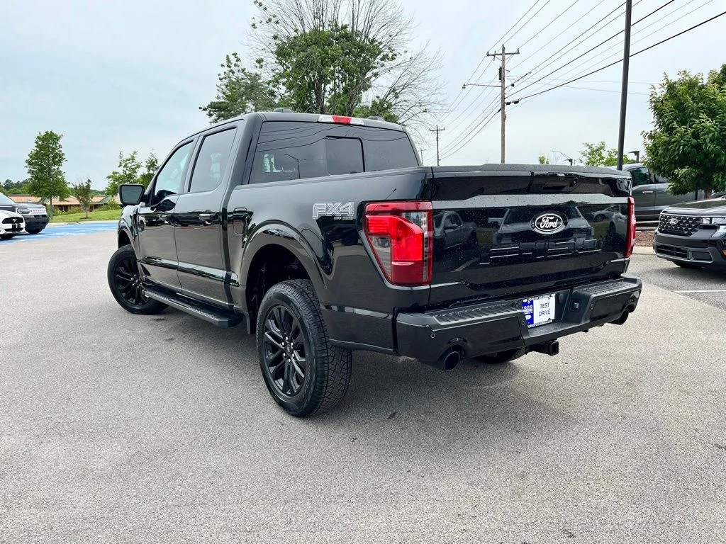 New 2026 Black Ford XLT image 4