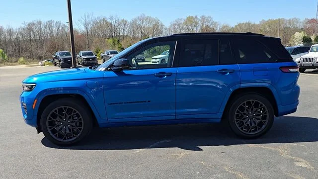 Used 2023 Blue Jeep Summit Reserve 4xe image 4