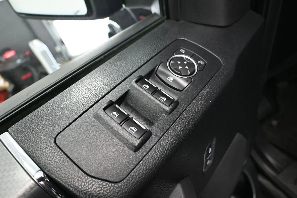Used 2016 Black Ford XLT image 22