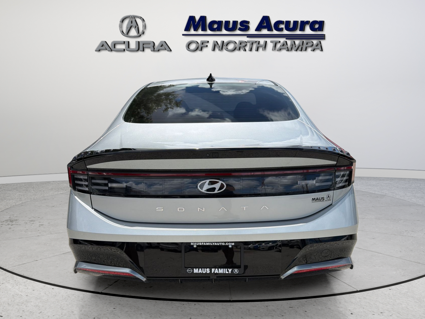 Used 2024 Silver Hyundai SEL image 5