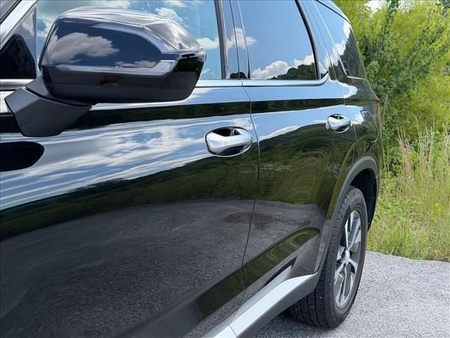 Used 2022 Black Hyundai SEL image 7