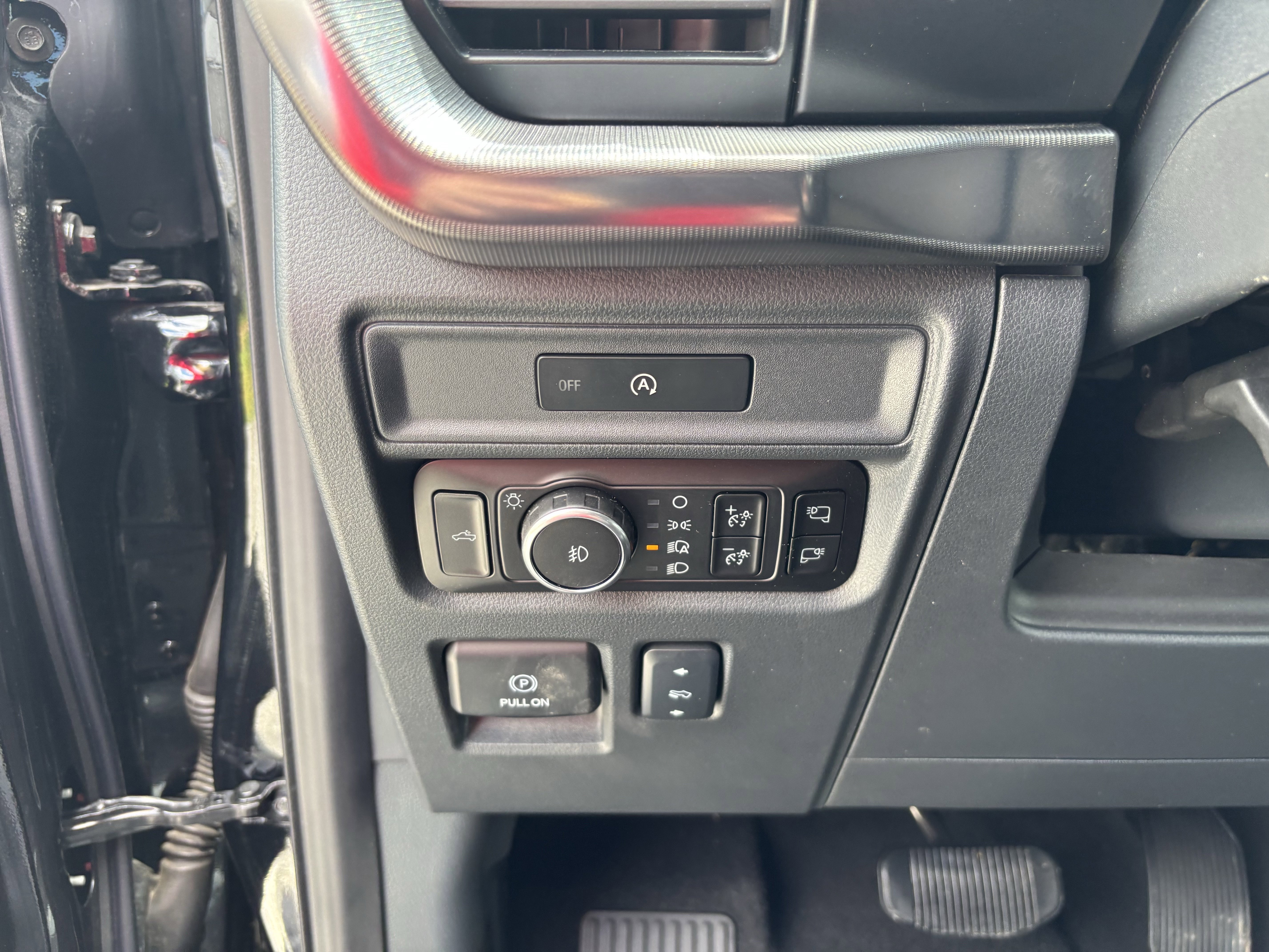 Used 2025 Black Ford LARIAT image 14