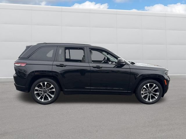Used 2023 Diamond Black Jeep Overland image 9