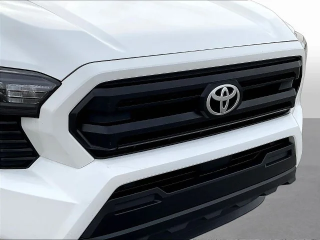 Used 2024 White Toyota SR image 31