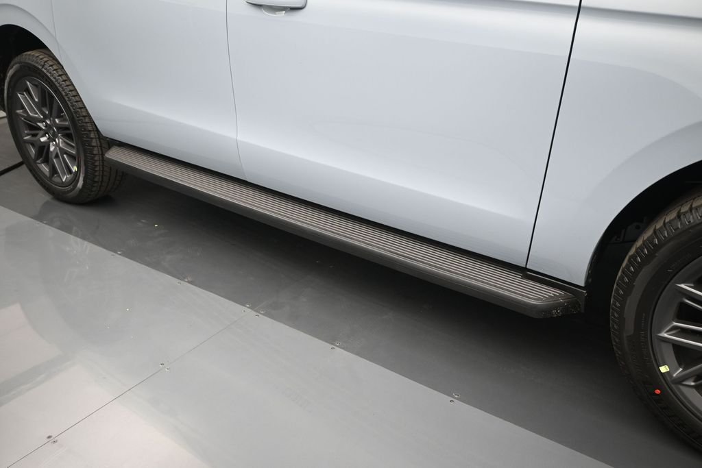 New 2026 Glacier Gray Metallic Tri-Coat Ford Platinum image 26