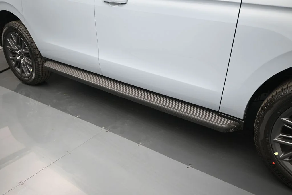 New 2026 Glacier Gray Metallic Tri-Coat Ford Platinum image 26