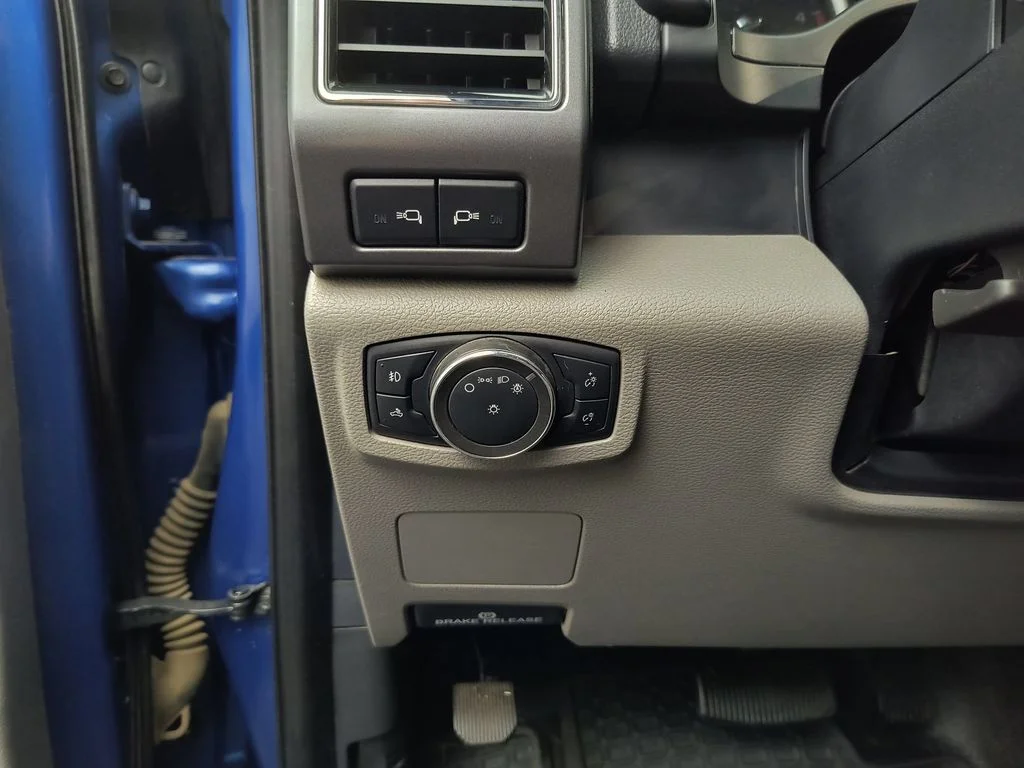Used 2022 Atlas Blue Ford XLT image 17
