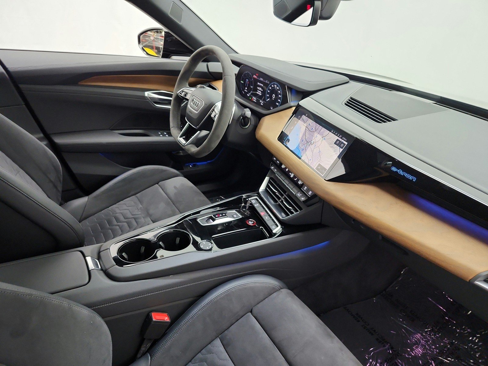 Used 2023 Mythos Black Metallic Audi Premium Plus quattro image 17