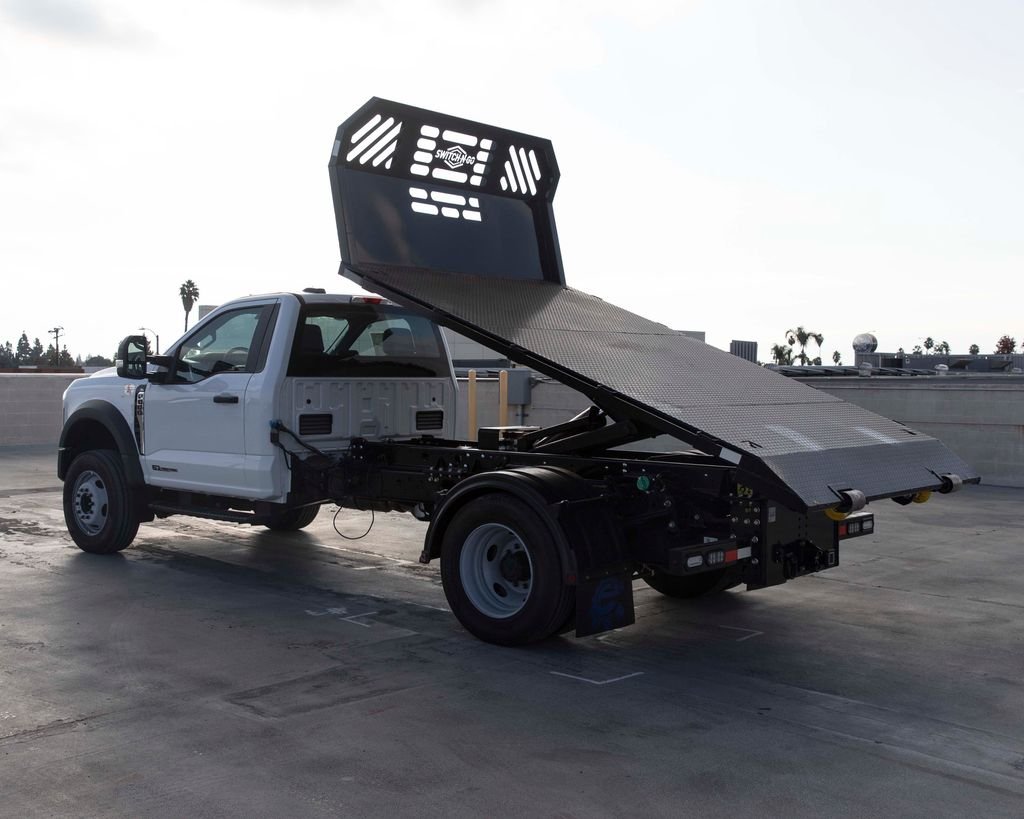 2025 Ford F-550 Super Duty Chassis Cab XL - Photo 28