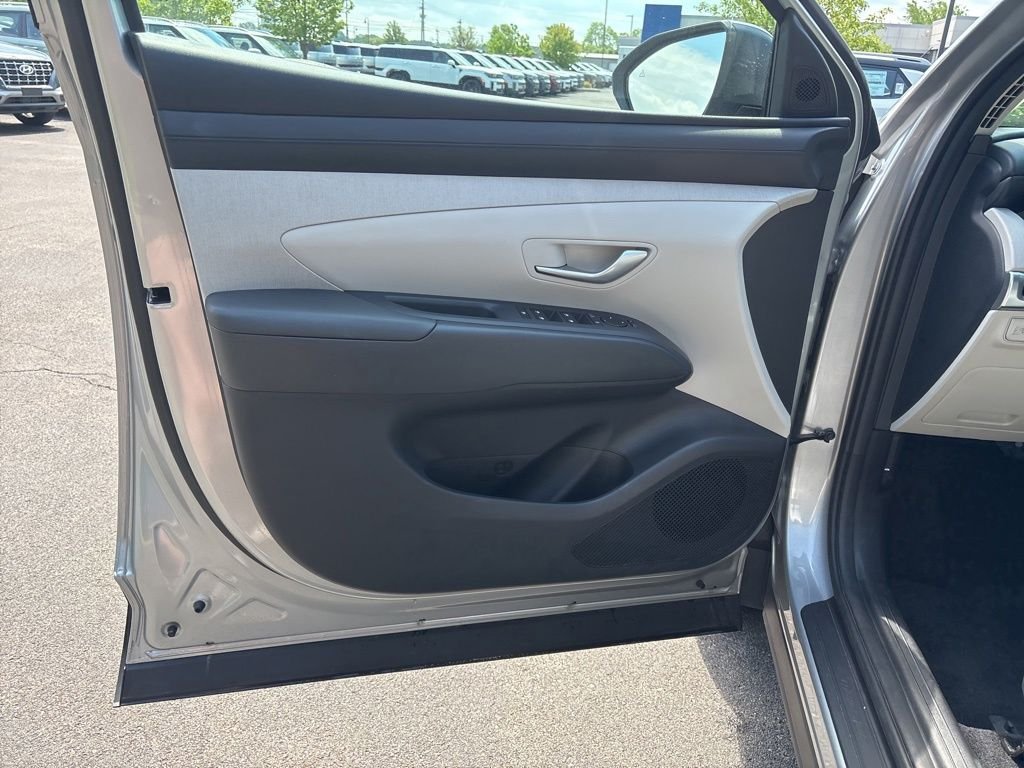 Certified Used 2025 Silver Hyundai SEL Convenience image 18
